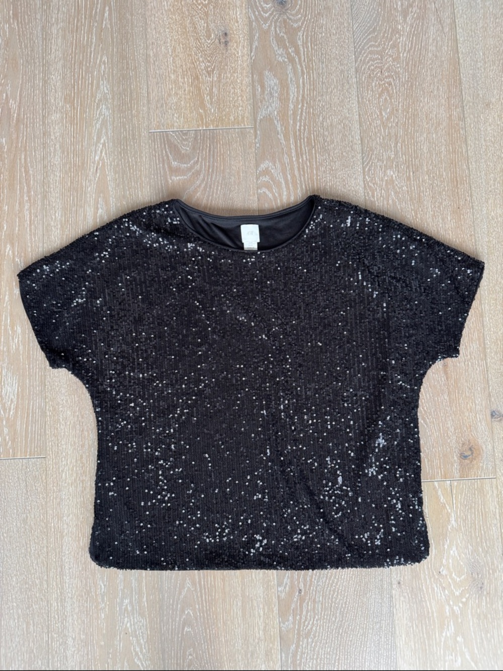 H&M Black Sequin Scoop Neck Short Sleeve Top. Size Medium (runs big)